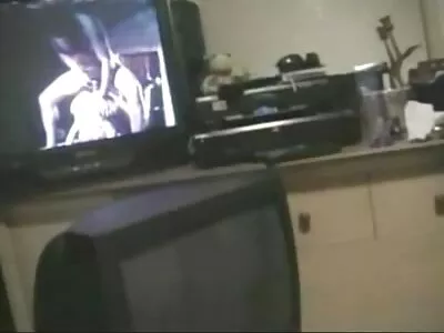 Blonda cu fundul mare se bucură de sexul de filmexxx cu grase neoprit cu armăsarul spânzurat