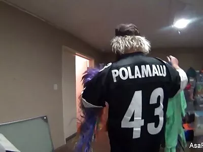 Femeia latină cu filmexxx lesbi fund mare și suculent se plimbă cu penisul pulsatil la piscină