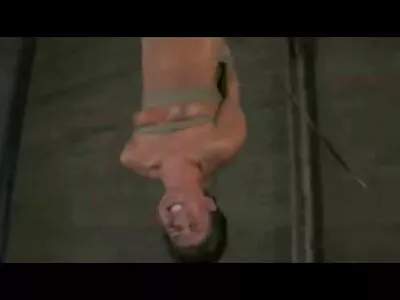 Tatăl vitreg devine filmexxx cu soacre partenerul sexual al adolescentului și ajută la pierderea virginității