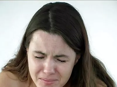 Fata cu păsărică udă filmexxx cu indience Desiree Lopez s-a renunțat la muncă pentru că a înșelat