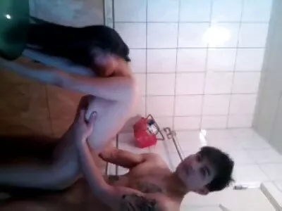 Majoreta blondă dă cap minunat filmexxxxxx și călărește iubitul ei