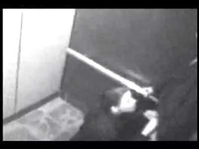 Cuplul nu are bani să plătească reparația mașinii, iar filmexxx gay fata își desfășoară picioarele