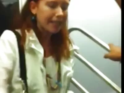 Doamna roșcată coboară să suge filmexxx gratuite acel arbore mare și dur