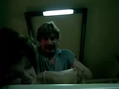 Fata curvă face o treabă grozavă la penisul mare filmexxx cu babe de maseur