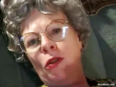 Fantele de colegiu filmexxx cu gravide asiatice arată atât de seducătoare, încât băiatul începe să lingă