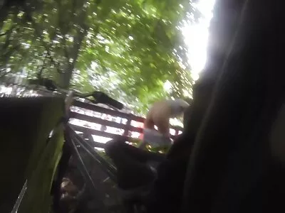 Fata blondă nu va pierde șansa de a filmexxx cu anal câștiga bani, așa că suge prosa