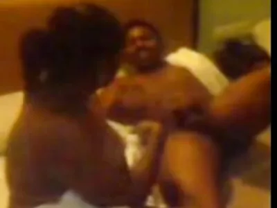 Hottie brunetă își sufla fratele vitreg filmexxx mature și el face un videoclip POV